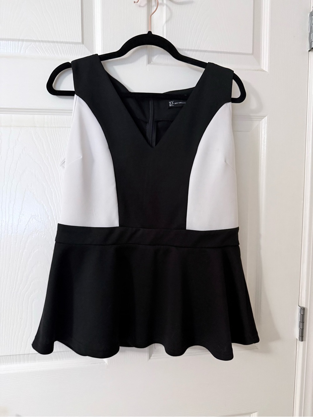 New York & Company Black and White V-Neck Peplum Tank